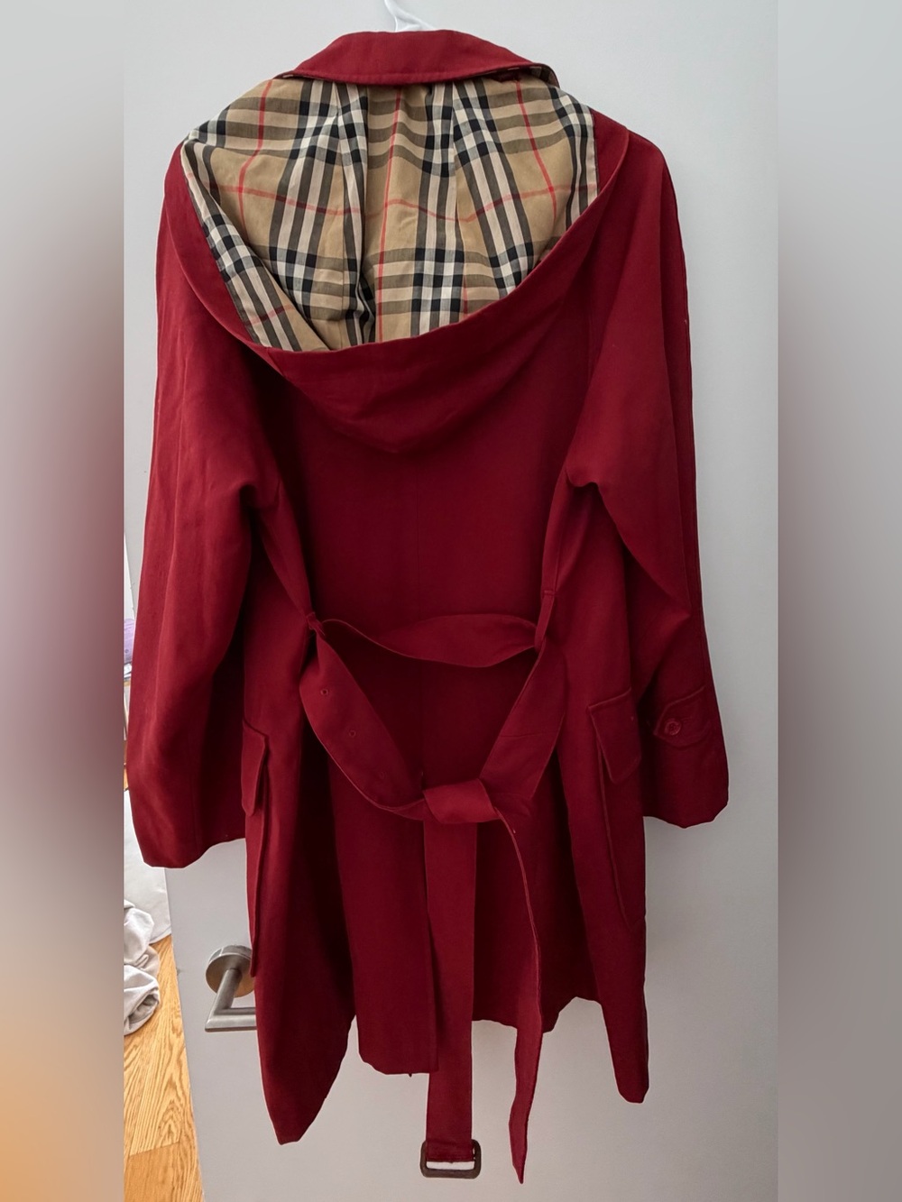 Burberry coat with hood - Picture 3 of 8